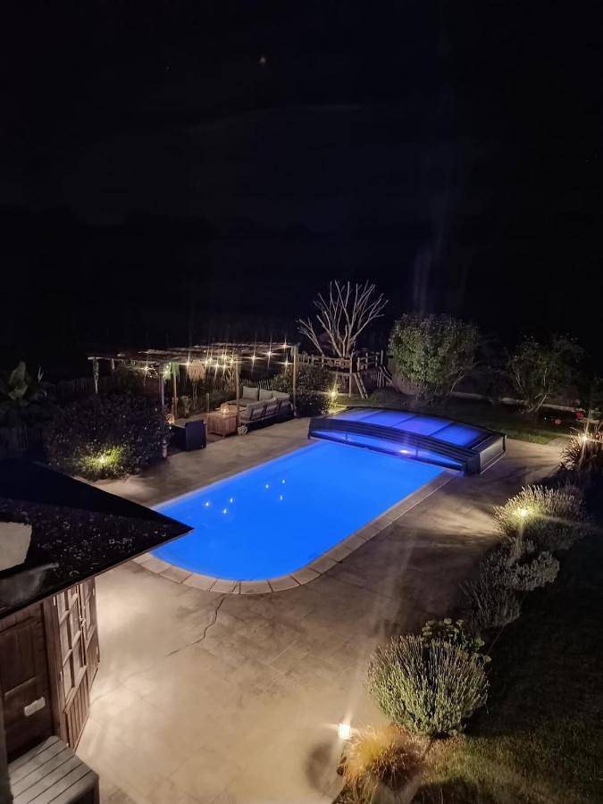 Location de vacances pour 6 personnes, avec jardin ainsi que piscine et vue dans Lesches - 4