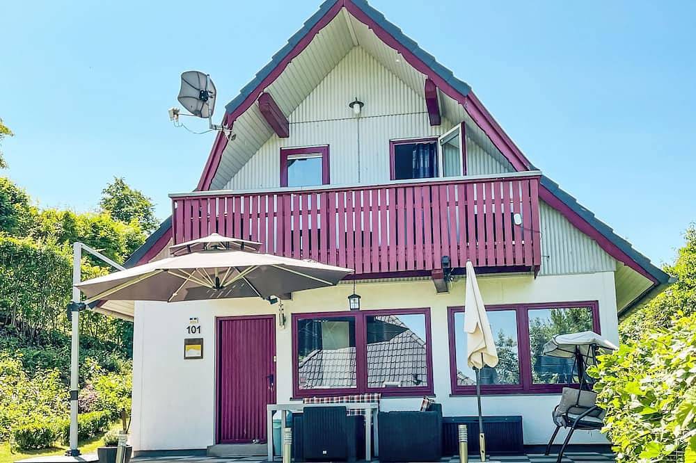 Cat'n'Boots Haus in Kirchheim, Knüllgebirge