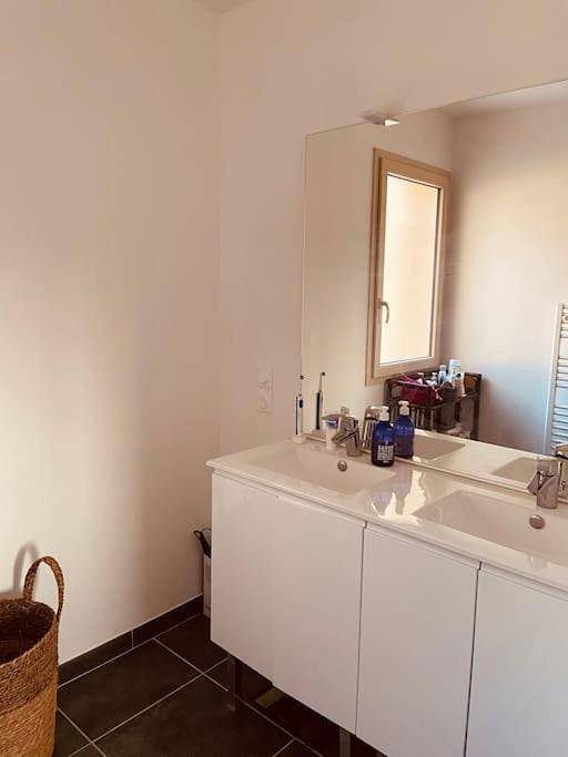 Location de vacances pour 4 personnes, avec jardin ainsi que terrasse et vue à Beaumettes - 3