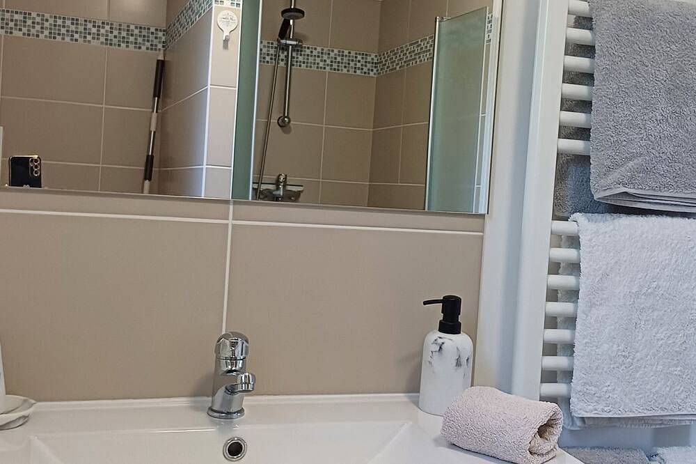 Between Bordeaux And Arcachon. charming gite Le Petit Prince Pessac.3 *** in Pessac, Bordeaux und Umgebung