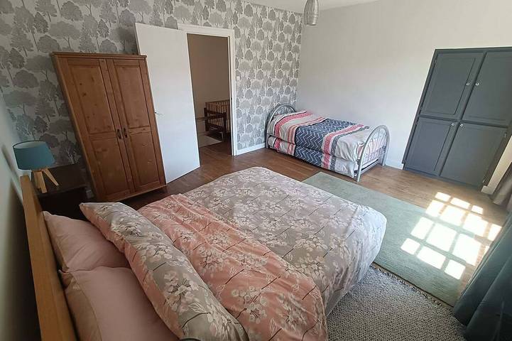 Location de vacances pour 8 personnes, avec terrasse et jardin à Vernoux-en-Gâtine - 4