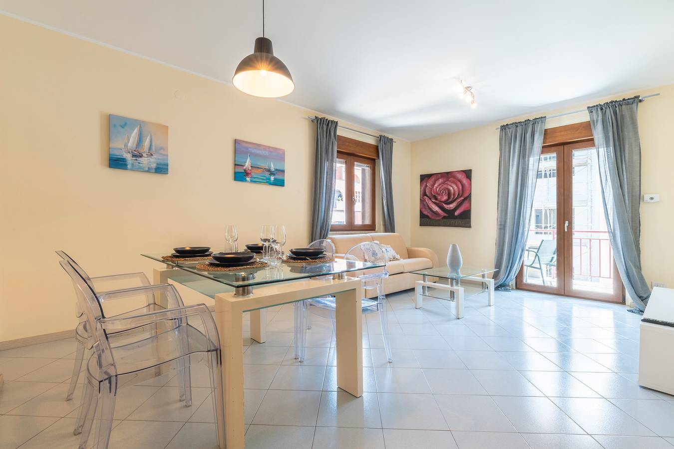 Casa Vacaciones 'P012' con Balcón, Wi-Fi y Aire Acondicionado in Cagliari, Campidano