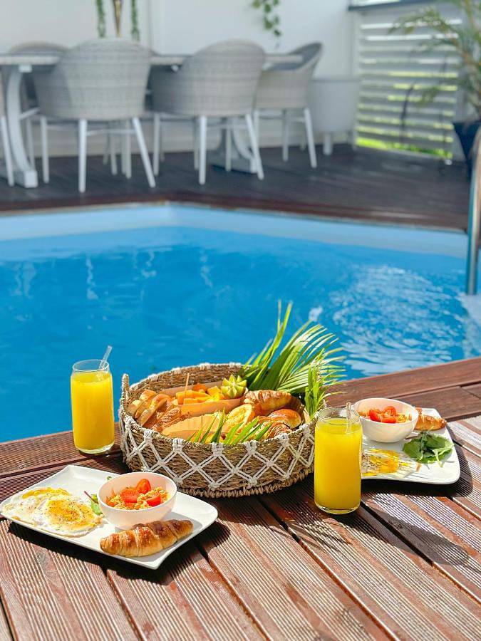 Holiday apartment for 4 people, with view and pool as well as garden and terrace - 1
