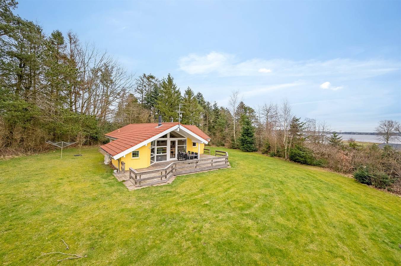 Nice home in Højslev w/ Wifi, 3 Bedrooms and Sauna in Strandet, Limfjord in West-Jutland