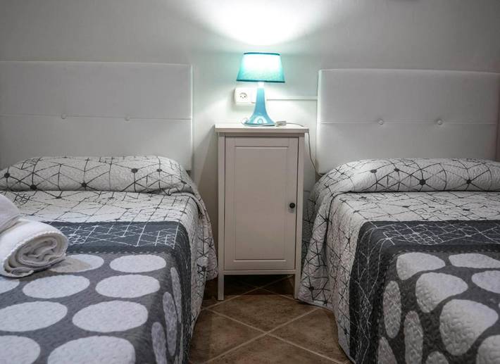 Location de vacances pour 8 personnes, avec terrasse et jardin ainsi que piscine et vue, animaux acceptés à Teruel - 4