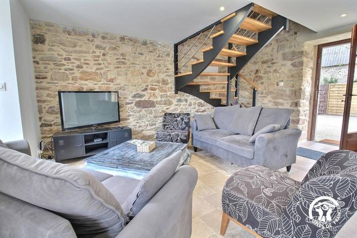 Gîte pour 10 personnes, avec terrasse et jardin à Landévant - 4