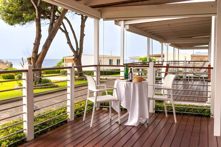 Bungalow per 4 persone, con terrazza e vista oceano, con animali domestici a Marina di Camerota