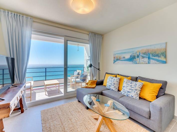 Entire holiday apartment, Vb Bellavista 2Bdr Stunning Seaviews in Torremuelle, Benalmádena
