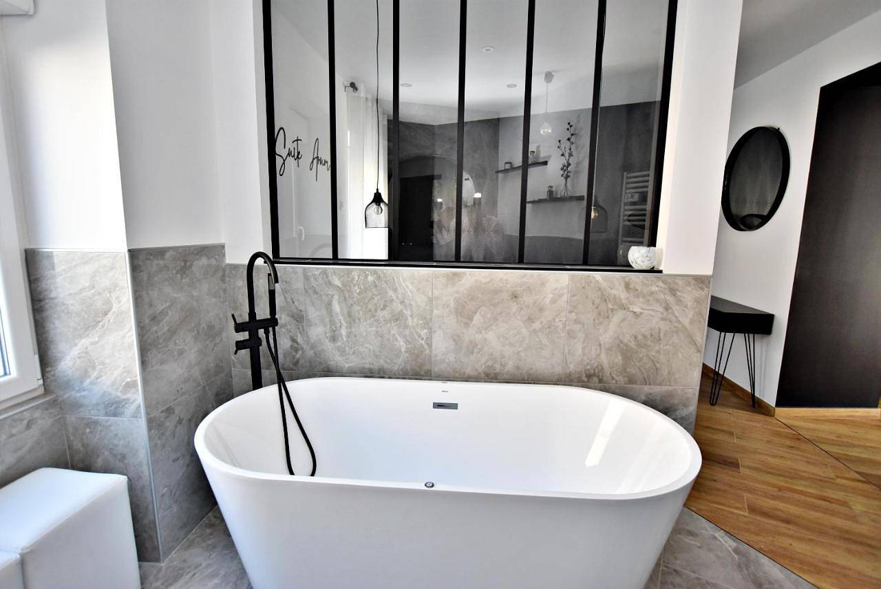 Appartement entier, One-Bedroom Apartment in Roanne, Région de Roanne