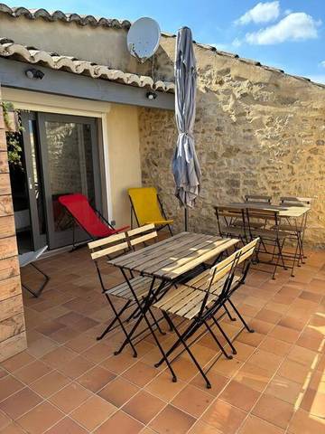 Gîte pour 6 personnes, avec balcon dans Office De Tourisme De Grignan