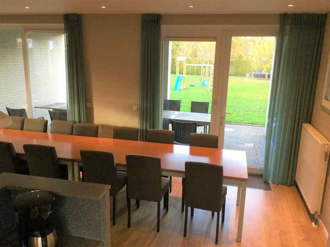 Mooi landhuis voor 18 personen, gedeeltelijk geschikt voor mindervaliden (gratis internet) in Parkstad Limburg