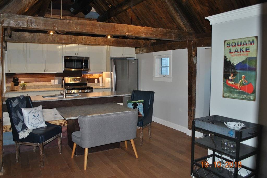 Newly Restored Lakefront Cottage in the center of Holderness with dockslip! in Holderness, Squam Lake