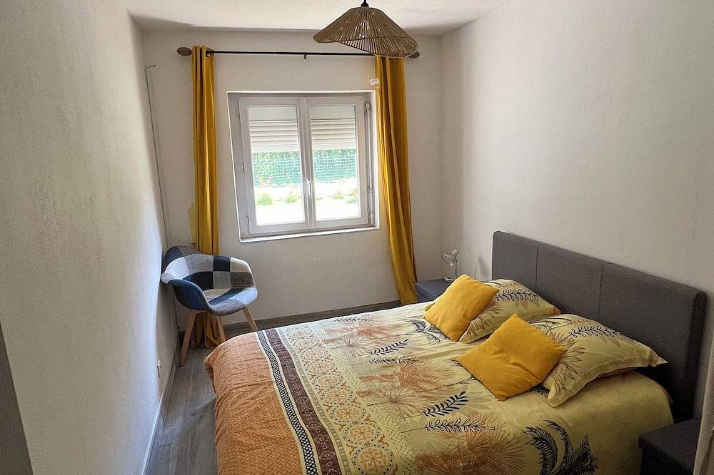 House 7 kilometers from the ocean  in Vendays-Montalivet, Lesparre-Médoc region