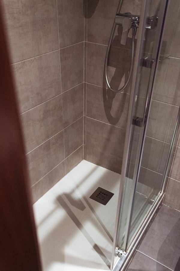 Double Room with Shared Toilet in Kontxa hondartza - Playa de la Concha (San Sebastian), San Sebastian