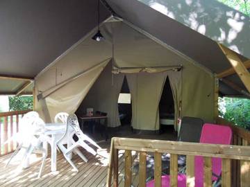 Tente pour 5 personnes, avec piscine en Pyrénées-Atlantiques