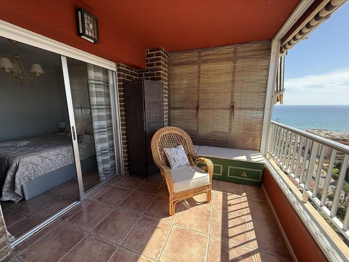Apartamento vacacional entero, Apartamento único con espectaculares vistas al mar | 3 dormitorios y piscina in Alacant, San Juan Playa (Alicante)