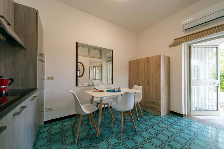 Ferienwohnung für 4 Personen, mit Garten und Meerblick in Porto Azzurro - 4