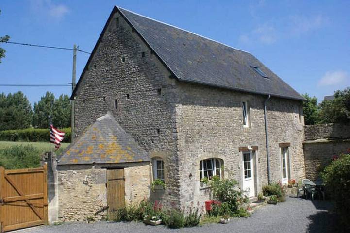 Gîte pour 8 personnes, avec terrasse et jardin