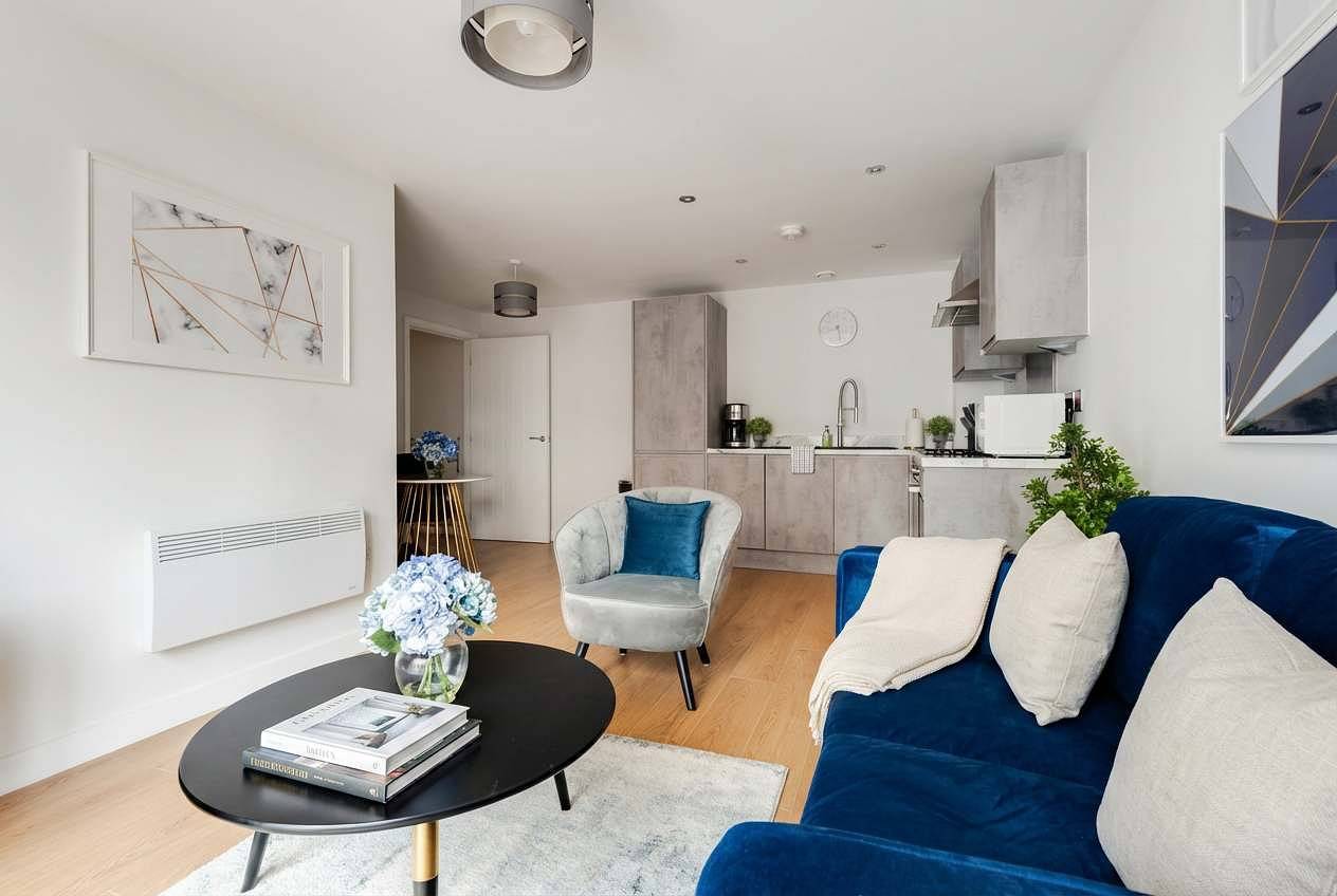 Ganze Wohnung, Modern 1 Bed Flat in a Converted Mill w Parking in Leeds, Westliches Yorkshire