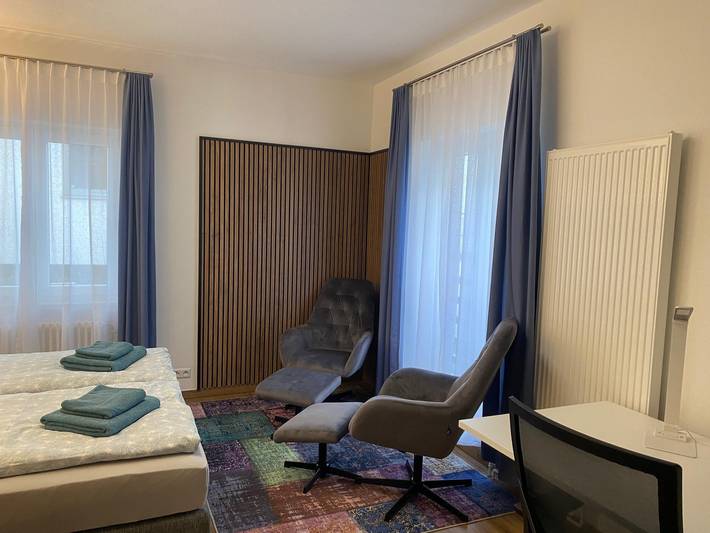 Ganze Ferienwohnung, Doppelzimmer in Leonberg, Nordschwarzwald