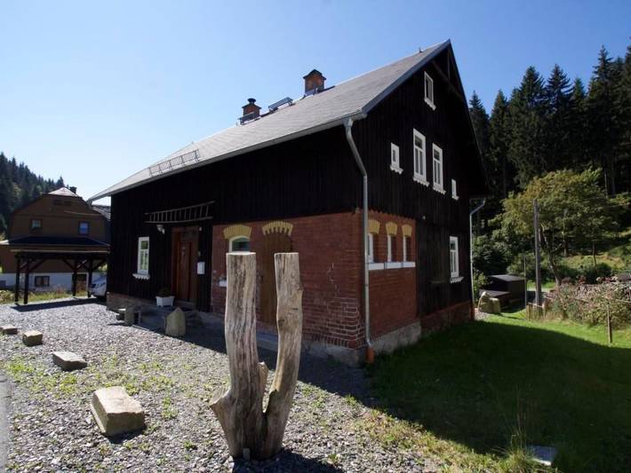Ferienwohnung für 6 Personen, mit Terrasse und Garten in Klingenthal