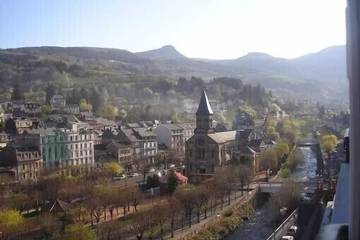 Gîte pour 2 personnes, avec jardin dans Office de Tourisme La Bourboule