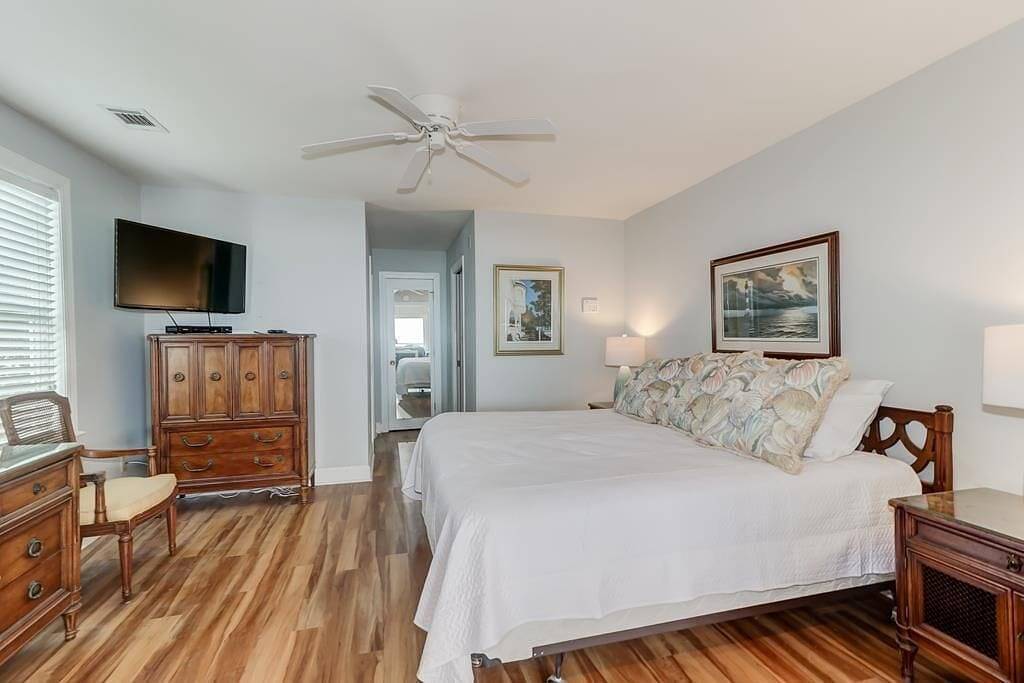Costa La Vista! Oceanfront Home with In-law Suite - Free $250 Beach Gear Credit in Folly Beach, Charleston County