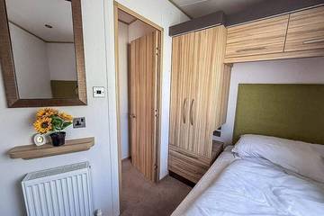 Static Caravan for 6 People in Burgh Castle, Great Yarmouth, Photo 4