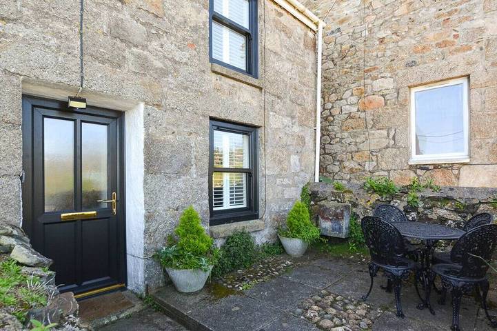 Holiday home for 2 people, with garden in Cornwall