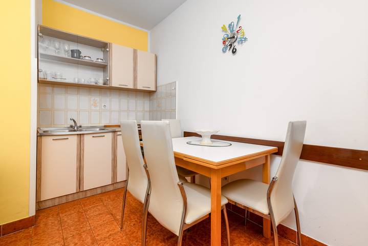Ganze Wohnung, 2-Zimmer-Ferienwohnung mit Terrasse und Meerblick Rabac, Labin A-19055-c in Rabac, Labin-Rabac