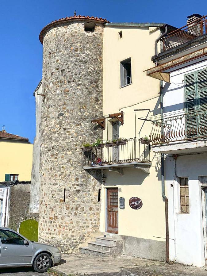 Chambre d’hôte pour 3 personnes, avec terrasse, animaux acceptés à Aulla - 3