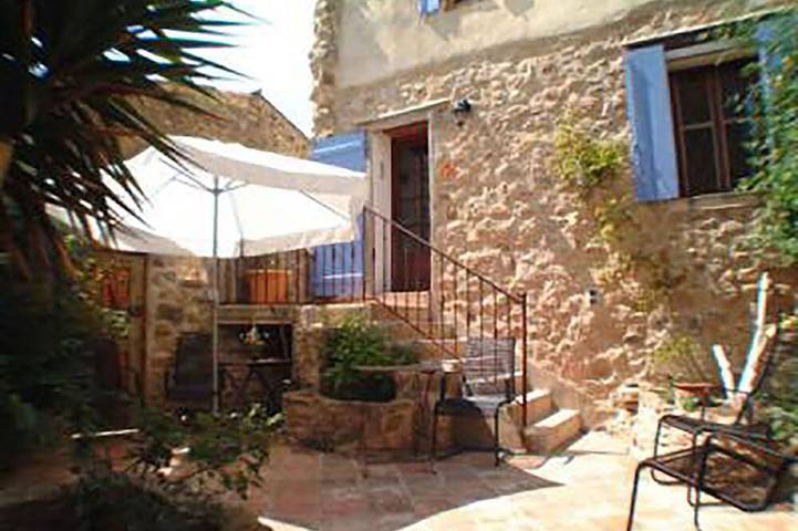Location de vacances pour 6 personnes, avec Jardin à Gabian