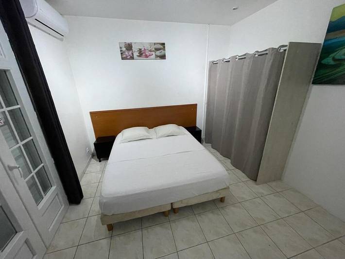 Gîte pour 3 personnes, avec vue ainsi que piscine et jardin à Gros Morne (homonymie) - 2