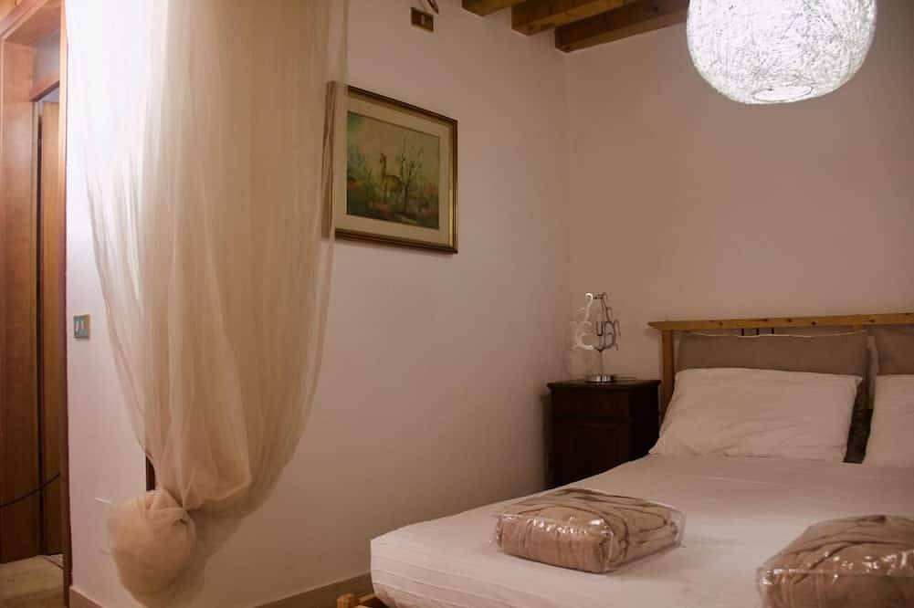 Appartement entier, Relais in the Castle - Flat in the Medieval Tower in Bassano del Grappa, Province de Vicenza