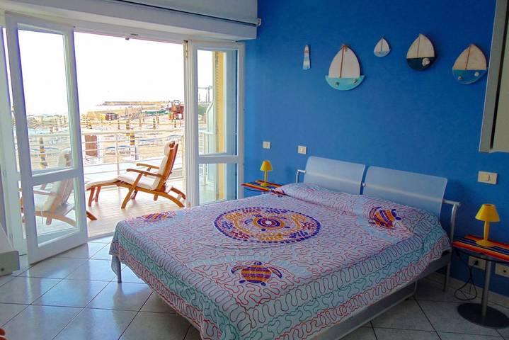 Appartement entier, N226 - Numana, wonderful two-room apartment facing the sea in La Spiaggiola (Numana), Numana