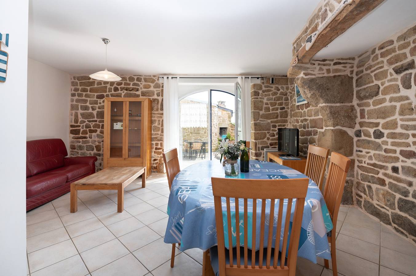 Maison de vacances « Ty Mamm Gozh » à 400 m de la plage, vue mer, terrasse privée, Wi-Fi in Kerhillio, Erdeven