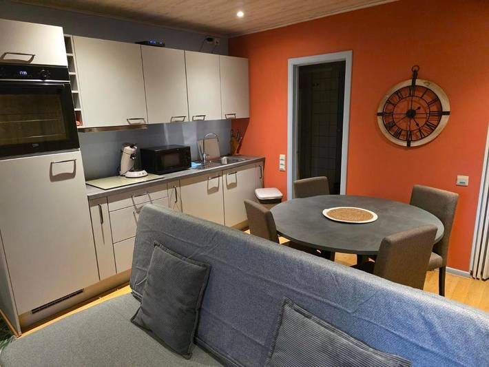 Gîte pour 4 personnes, avec terrasse et vue, animaux acceptés dans Membre - 3