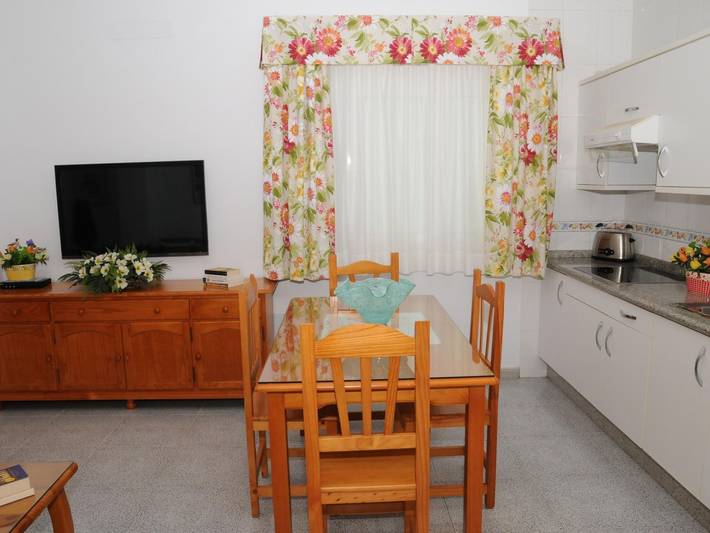 Entire apartment, Wohnung "Double Classic" mit Wi-Fi in Vecindario, Santa Lucía de Tirajana