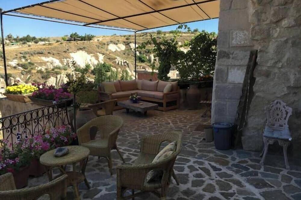 Anitya Dublex Stone House – Charming Cappadocian Retreat with Scenic Terrace in Ortahisar, Parco Nazionale di Göreme