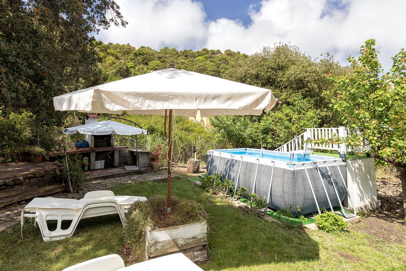 Holiday Home 'La Casa Nel Bosco' with Shared Pool, Wi-Fi and Air Conditioning in Sassari Province