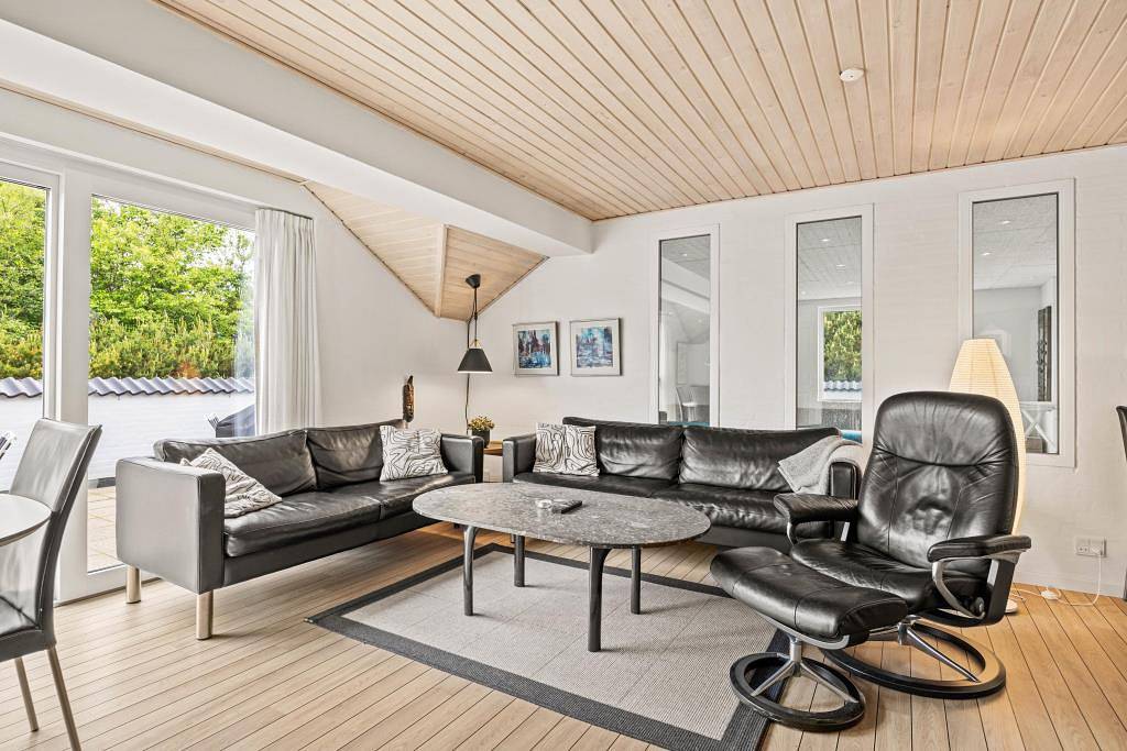Tolles Poolhaus für die ganze Familie in ruhiger Lage in Henne, Filsø See