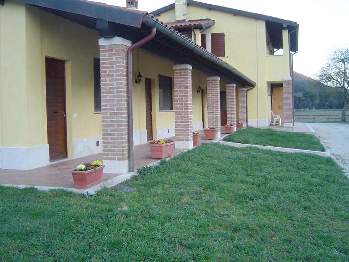 Privatzimmer für 3 Personen, mit Garten und Seeblick sowie Ausblick in Terni