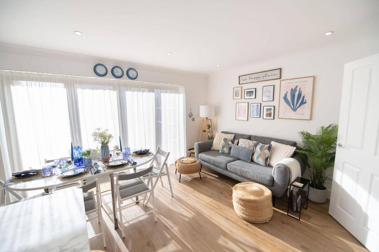 Three-Bedroom House in Frinton on Sea, Frinton and Walton