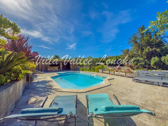 Location de vacances pour 6 personnes, avec jardin ainsi que piscine et vue à Talasani - 2