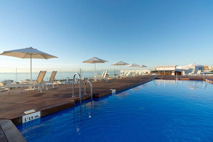Hôtel pour 3 personnes, avec piscine et jardin