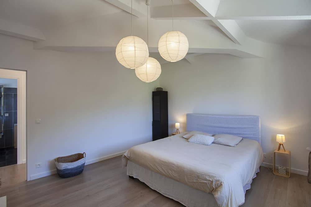 Villa Avec Piscine Privee A 200m De La Plage in Sisco, Cap Corse