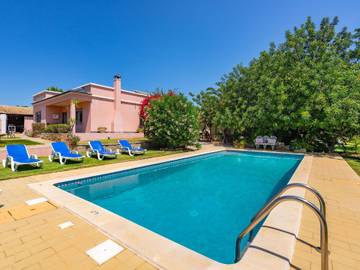 Ferienhaus für 6 Personen, mit Garten und Terrasse in Faro