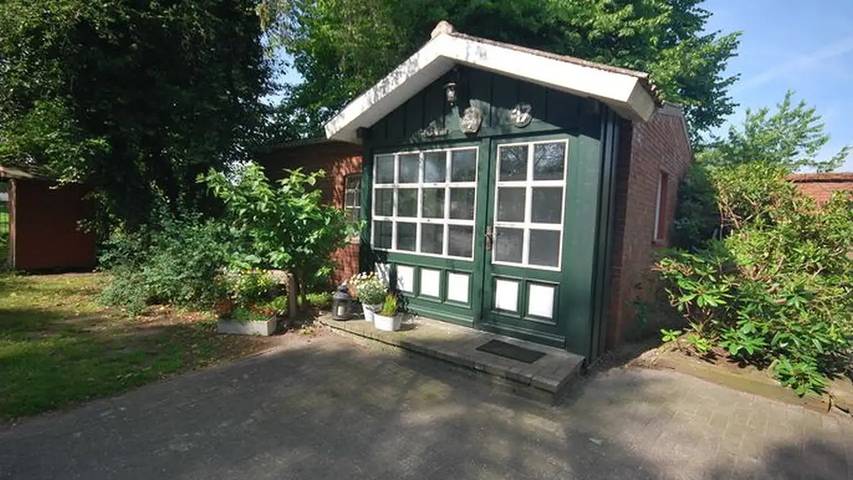 Ferienhaus für 2 Personen, mit Terrasse und Garten in Uplengen