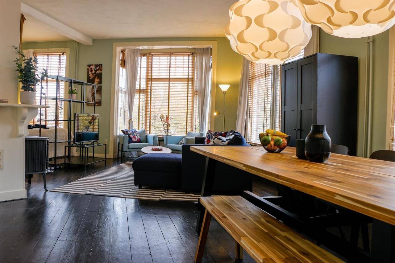 Geheel appartement, Apartment with Balcony in Middelburg, Walcheren