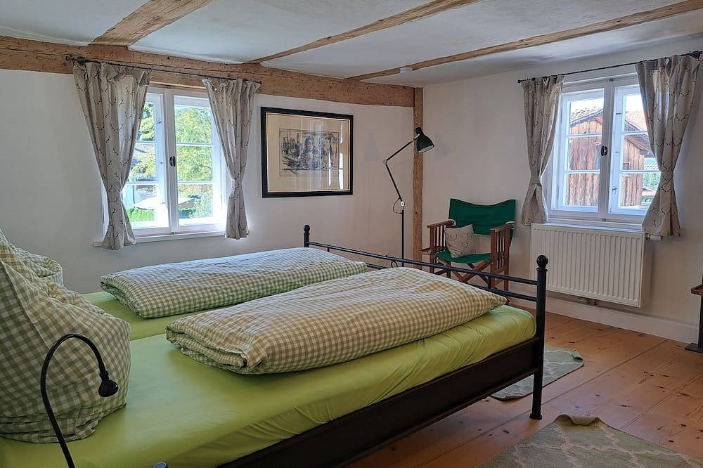 Ganze Wohnung, \"Apfelgrün\" holiday apartment, romantic holiday in a listed building in Oberammergau, Bayerische Alpen